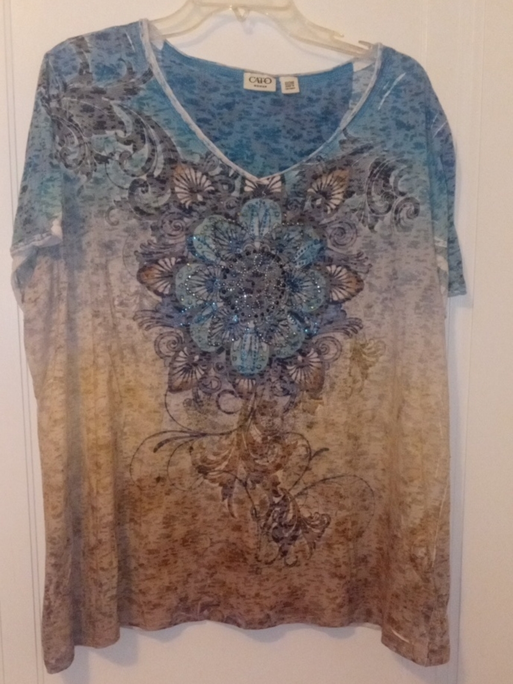 women 2x short sleeve tee, blue green ivory design